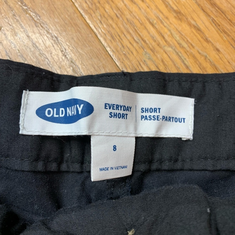 Old Navy Everyday Shorts | Black Chino Mid-Rise Twill - Size 8 - Picture 3 of 8